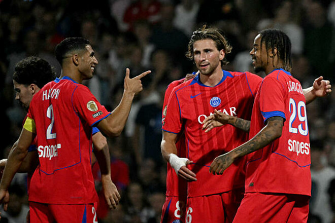 Дев'ять голів, три пенальті. Забарний взяв участь у гарячому матчі ПСЖ