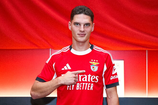 ФОТО. Бенфика представила Георгия Судакова