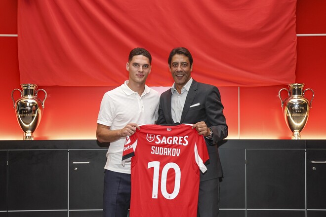 Новий клуб Судакова, перемога Костюк, суперматч ПСЖ із Забарним