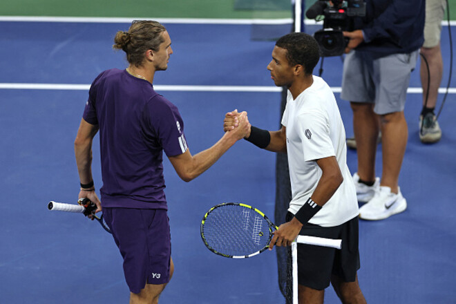 Минус третья ракетка мира: Зверев вылетел с US Open на стадии 1/16 финала