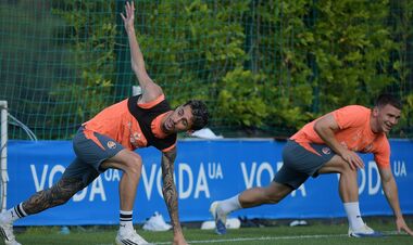 ФОТО. Із новачками, без Судакова. Як Шахтар готувався до гри з Олександрією