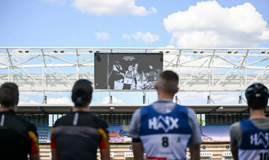 ФОТО. Биатлонисты почтили память Дальмайер перед City Biathlon 2025