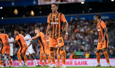 ВИДЕО. Педриньо после ошибки Шевченко удвоил преимущество Шахтера