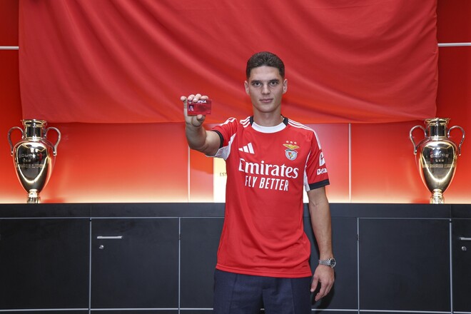 Судаков перешел в Бенфику. Полная статистика выступлений хавбека за Шахтер