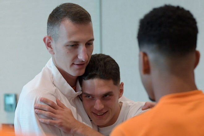 ВИДЕО. Как в Шахтере попрощались с Судаковым перед его трансфером в Бенфику