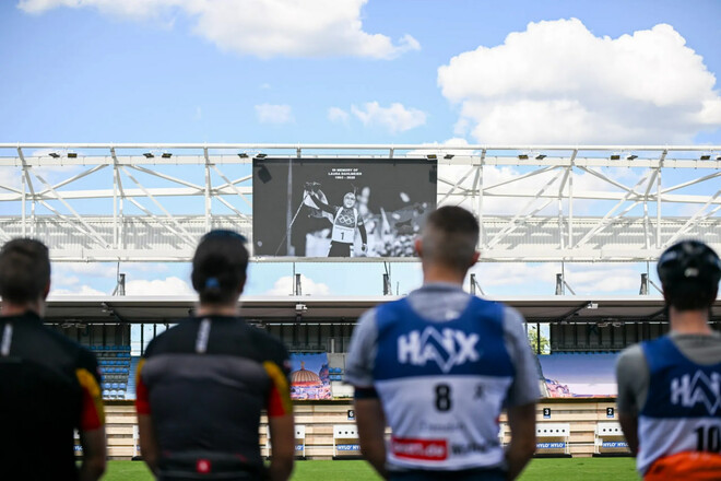 ФОТО. Біатлоністи вшанували пам'ять Дальмайєр перед City Biathlon 2025