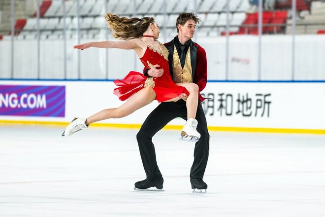 Українські фігуристи стали переможцями етапу юніорської серії Гран-прі