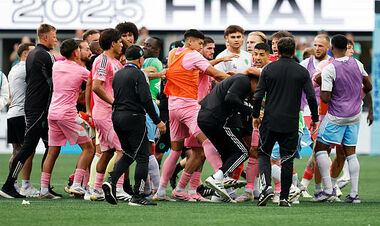 Желідегі порнографияны жейтін қыздар