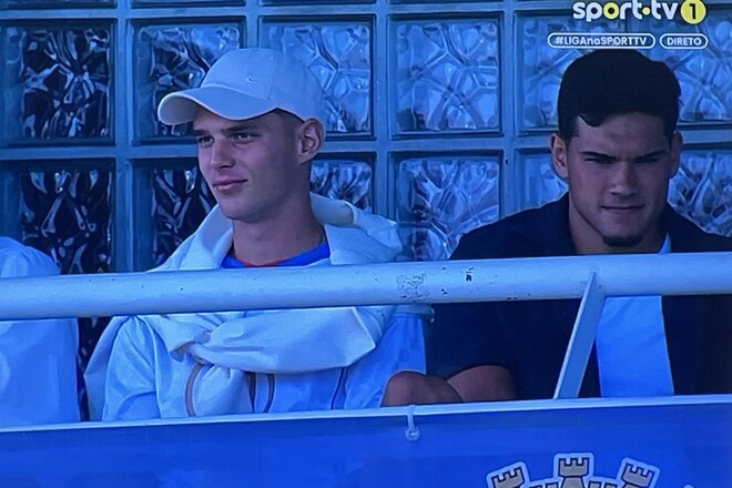 ФОТО. Судаков присутній на матчі Бенфіки у чемпіонаті Португалії