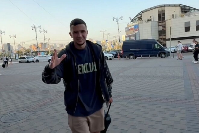 ВИДЕО. Сборная Украины отправилась на сборы перед двумя матчами отбора ЧМ