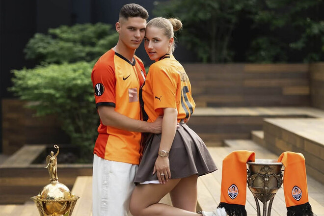 ФОТО. Жена Судакова эмоционально обратилась к мужу после его трансфера