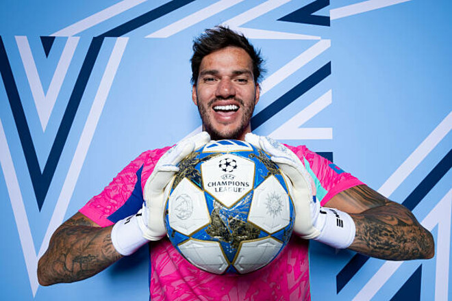 Неожиданно. Фенербахче перехватил у Галатасарая голкипера Манчестер Сити