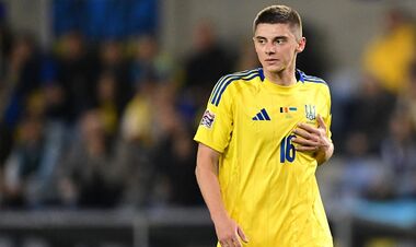 ВІДЕО. Три легіонери прибули до розташування збірної України в Польщі