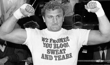 Помер легендарний боксер, який вистояв проти Мухаммеда Алі та Джо Фрейзера