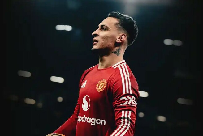 ОФІЦІЙНО. Манчестер Юнайтед відправив бразильця в іспанський Бетіс