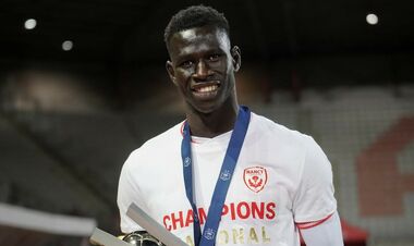 The defender of the French club underwent a physical examination. Next-Dynamo contract