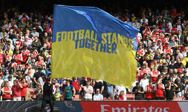 Стосується і України. АПЛ не хоче бачити на стадіонах прапори окремих країн