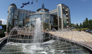 Источник: СБУ провела обыски у ассистентов Реброва и Мельгосы