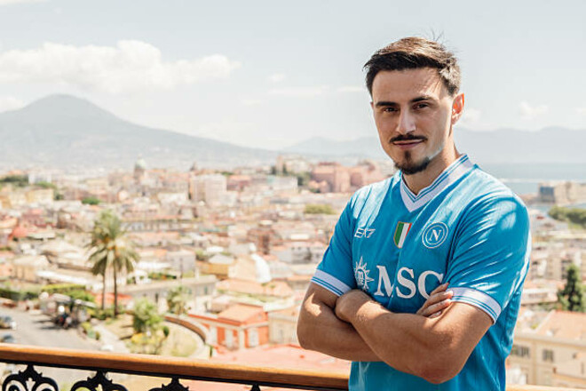 ОФИЦИАЛЬНО. Полузащитник РБ Лейпциг перебрался в Наполи