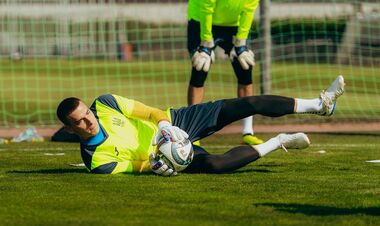 Зірка збірної України приїхав у табір команди з травмою