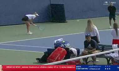 ВІДЕО. Момент, коли Вондроушова травмувалася перед матчем із Соболенко