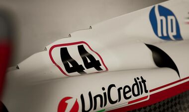 ФОТО. Феррари обновила ливрею для Италии в честь трехкратного чемпиона