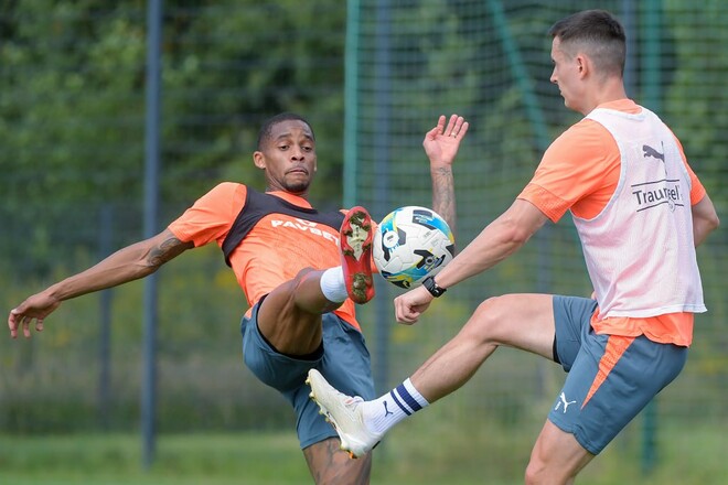 ВІДЕО. Тренування у Кракові. Шахтар заповнює паузу в чемпіонаті