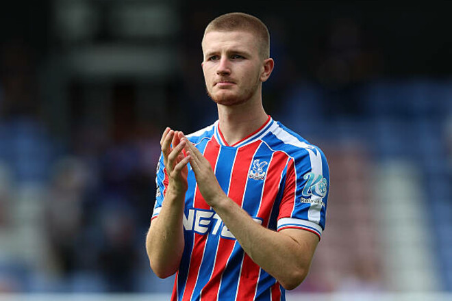 Челсі та Манчестер Юнайтед націлилися на англійського півзахисника