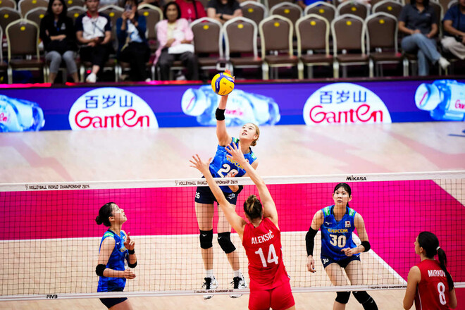 Нидерланды (ж) – Япония (ж). 1/4 финала ЧМ по волейболу. Смотреть онлайн