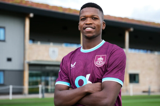 ОФІЦІЙНО. Відкрив місце Судакову. Гравець Бенфіки перебрався в АПЛ