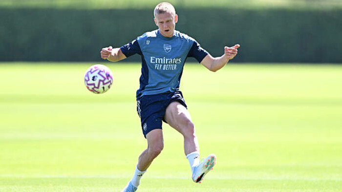 «Лиш би до*батись». Дружина Зінченка різко відповіла фанату