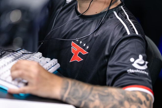 FaZe – BC.Game. IEM Dallas. Групповой этап. Смотреть онлайн. LIVE