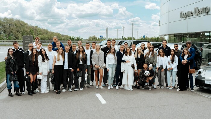 ФОТО. Игроки Динамо в статусе чемпионов провели семейный день