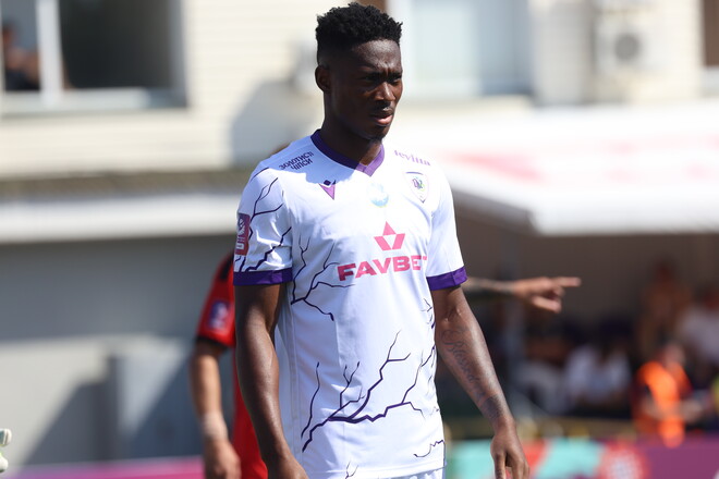 ОФІЦІЙНО. ЛНЗ попрощався з легіонером. Його публічно критикував Пономарьов