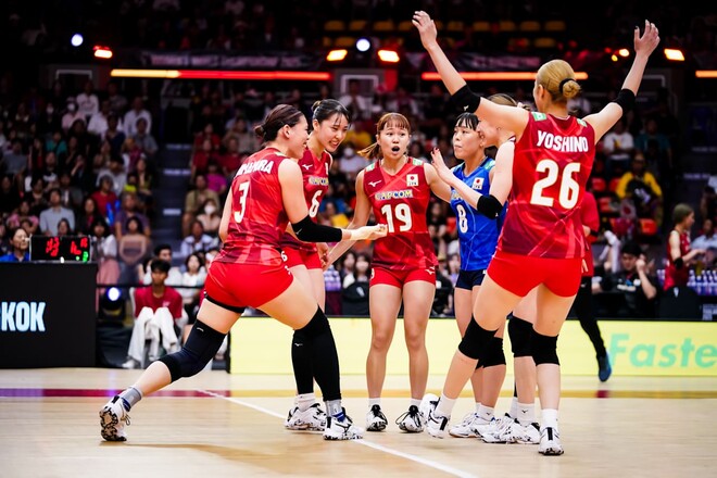 С эмоциональным камбэком. Определен первый полуфиналист ЧМ по волейболу