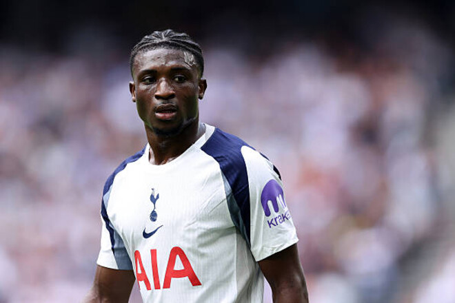 Новичок Тоттенгема первым в сезоне АПЛ выиграл 20 наземных единоборств