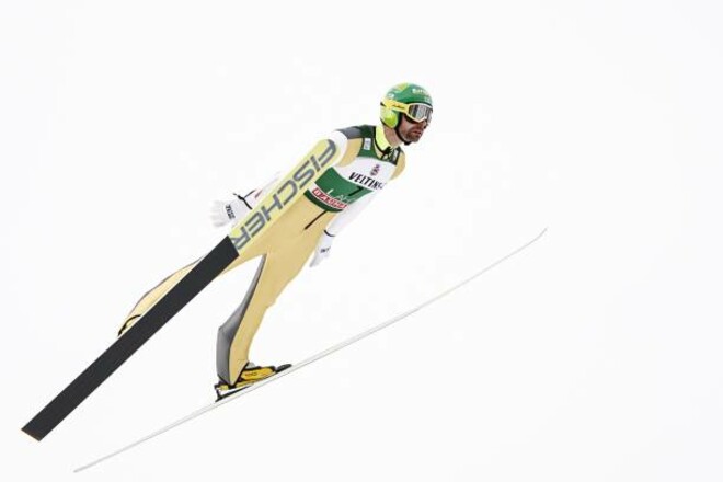 Недолго грустил: легендарный прыгун нашел новую любовь после развода