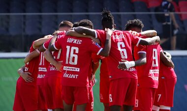 Три из Кривбасса, ноль – Шахтера. Названы претенденты на игрока августа УПЛ