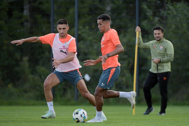 ВИДЕО. Шахтер продолжает тренироваться в Кракове