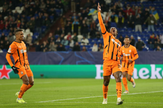 У Шахтарі визначилися з тим, хто буде носити 10-й і 11-й номери