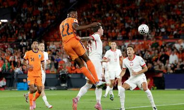 Атакували багато, та перемогу втратили. Нідерланди зіграли внічию з Польщею