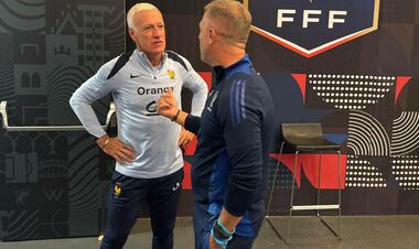 ФОТО. Ребров и Дешам встретились за день до игры и пожали друг другу руки