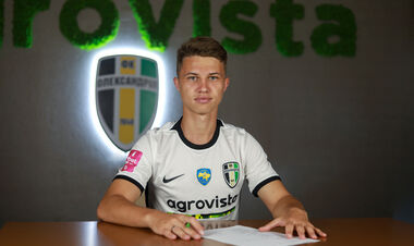 Александрия разорвала контракт с украинским полузащитником