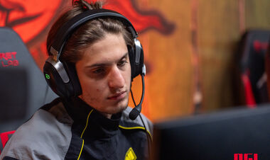 NAVI во второй раз проиграли на The International 2025