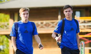 ФОТО. Украинская молодежка прибыла на стадион на игру против Литвы U-21