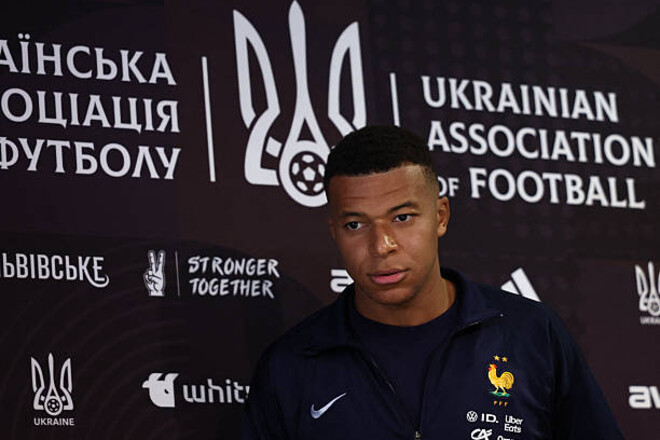 Мбаппе отстает на 7 голов от лучшего бомбардира в истории Франции