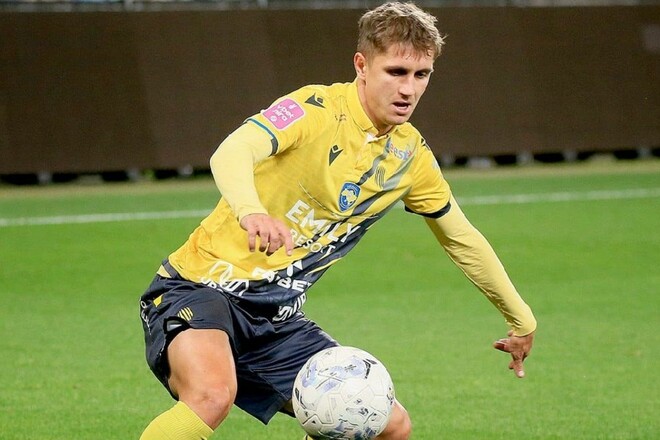 Рух добавил в заявку украинского вингера Карпат