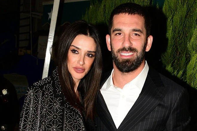 «Это смешно». Жена Турана отреагировала на интервью мужа с Дарьей Бондарь