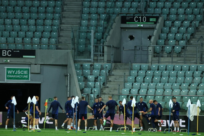 ВИДЕО. Скоро матч с Францией: сборная Украины прибыла на Тарчиньский Арена