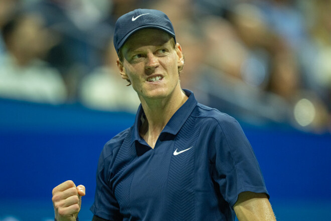 Яннік Сіннер – Фелікс Оже-Альяссім. У 2-му сеті Оже задавив. Відеоогляд